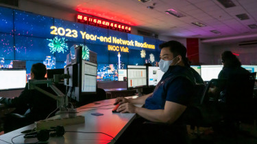 Pusat Komando (Command Center) Indosat Ooredoo Hutchison/IOH.