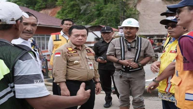 Gubernur Jambi Al Haris 