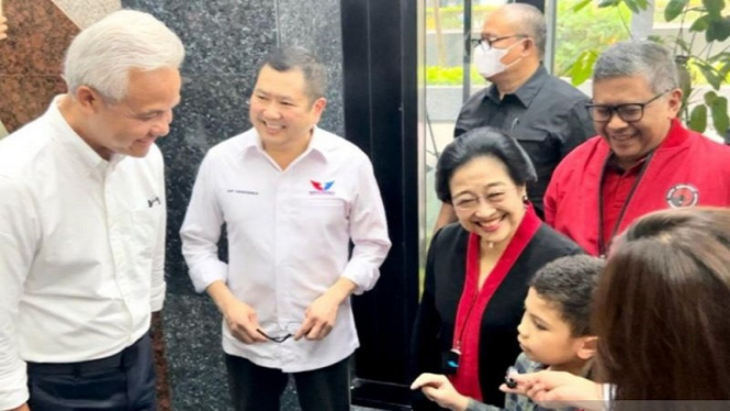 Ketua Umum PDIP Megawati Soekarnoputri tes hafalan Pancasila siswa SD