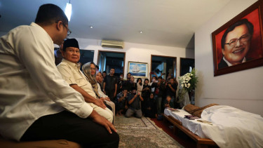 Prabowo melayat mendiang Rizal Ramli
