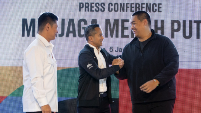 Anindya Bakrie, bersama Menpora Dito dan Ketua NOC Indonesia Raja Sapta Oktohari
