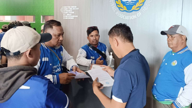 NJ Mania geruduk Kantor PSSI