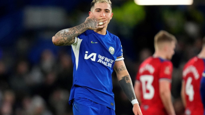 Pemain Chelsea, Enzo Fernandez rayakan gol