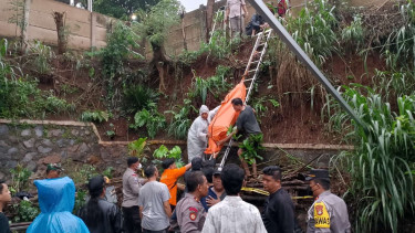Pria tewas tersengat listrik di kawasan Perumahan Taman Anyelir 3, Cilodong, Depok