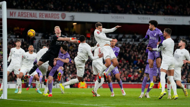 Duel Arsenal vs Liverpool