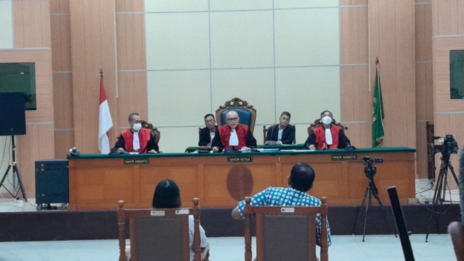 Haris Azhar dan Fatia Maulidiyanti