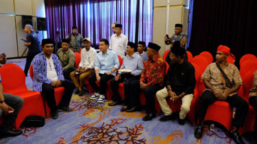 Gibran Bahas Isu-Isu Penting Maluku di Hadapan Raja-Raja