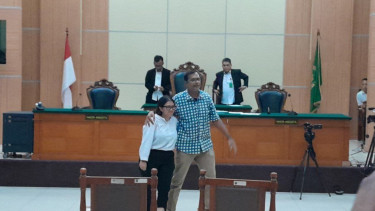 Haris Azhar dan Fatia Maulidiyanti divonis bebas