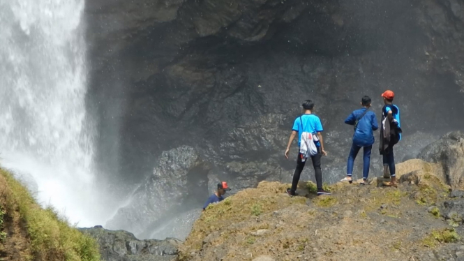 Curug Sewu, Kendal, Jawa Tengah.