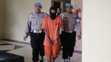 Pelaku S ditangkap polisi.