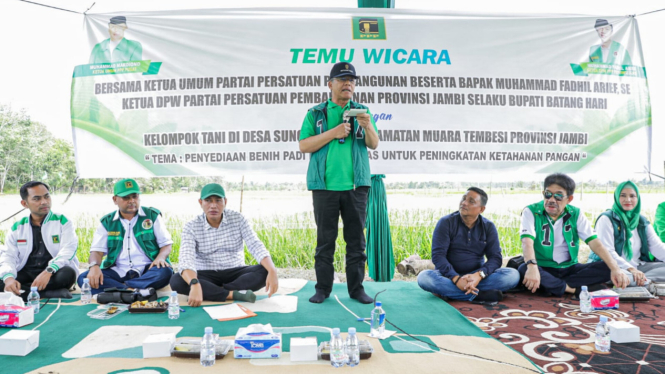 Plt Ketum PPP Muhamad Mardiono bertemu petani di Jambi