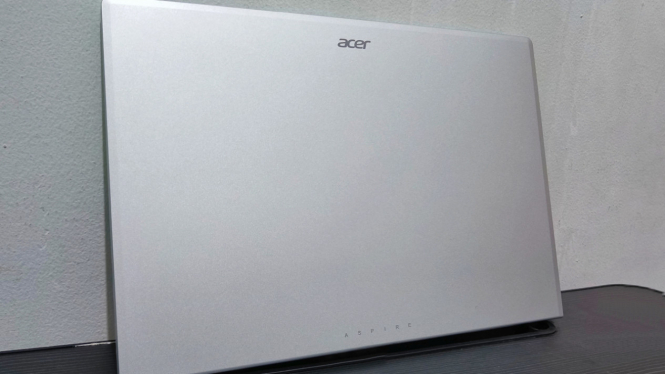 Acer Aspire Lite.