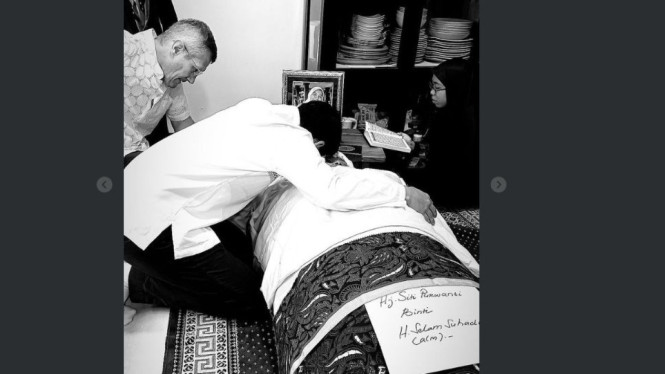 Maxime Bouttier Peluk Jenazah Ibunya