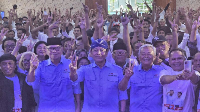 Pembina TKN Prabowo-Gibran, Wiranto bersama para mantan aparatur desa