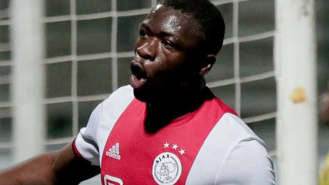 Striker Ajax Amsterdam, Brian Brobbey