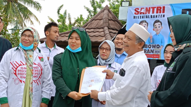 Caleg PKB Serahkan Dukungan untuk Prabowo-Gibran 