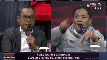 Elite PDIP Deddy Sitorus debat dengan petinggi TKN Prabowo-Gibran Habiburokhman.