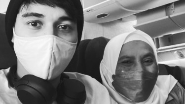 Maxime Bouttier dan Ibunya, Siti Purwanti