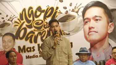 Ketua Umum Partai Solidaritas Indonesia (PSI) Kaesang Pangarep saat bertemu dengan para pemengaruh (influencer), UMKM, Tim Kampanye Daerah dan Media di Bandar Lampung, Lampung, Jumat, 19 Januari 2024.