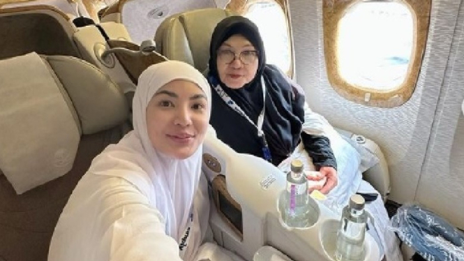 Nindy Ayu dan ibunda