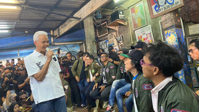 Capres Ganjar Pranowo Bersama Group Band Slank