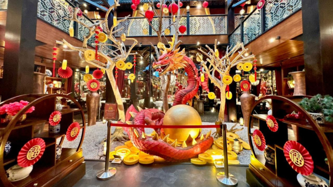 Twelve Chinese Dining