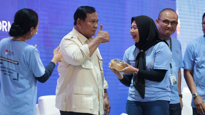 Prabowo Subianto dalam acara MDS Coop Temu Anggota 2024 di Stadium Pakan Sari