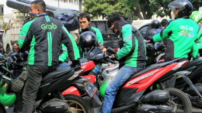 Illustration of Ojek Online Driver