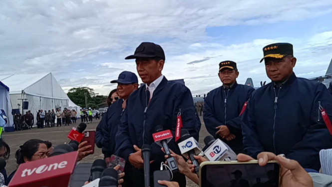 Presiden Jokowi di Lanud Halim Perdanakusumah