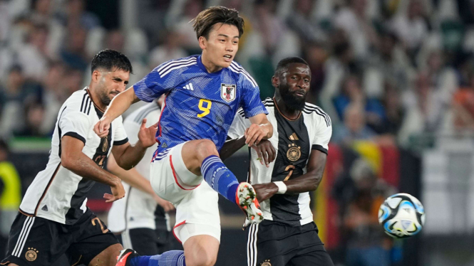 Pemain Timnas Jepang, Ayase Ueda