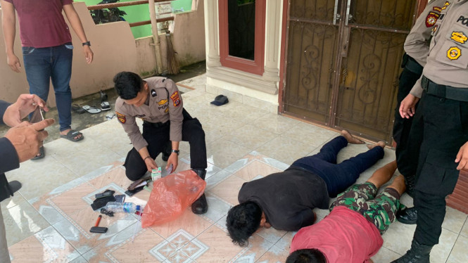 Gempur Sarang Narkoba, Polda Sumut tangkap 10 pria dan 1 wanita.(istimewa/VIVA)