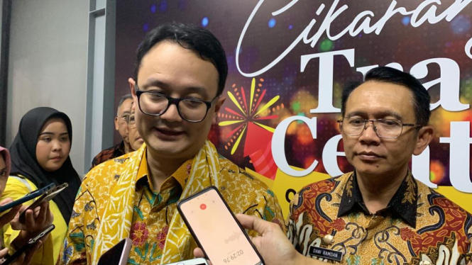 Wamendag Jerry Sambuaga (kiri) dan Pj Bupati Bekasi, Dani Ramdan