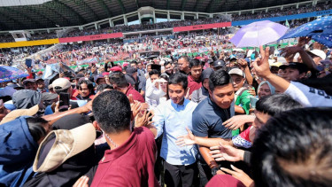 Gibran hadiri ulang tahun SPSI di Stadion Delta Sidoarjo, Minggu 28 Januari 2024