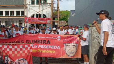 Ratusan pesepeda Purwakarta mengikuti acara sepeda santai yang diadakan pada hari Minggu pagi, 28 Januari 2024.