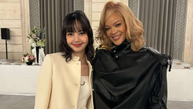 Lisa BLACKPINK dan Rihanna