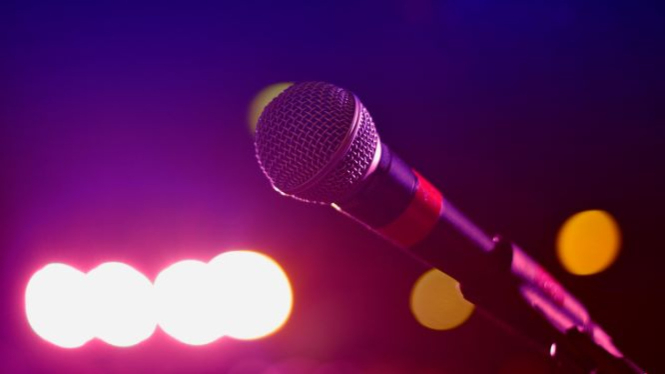 Illustration of karaoke