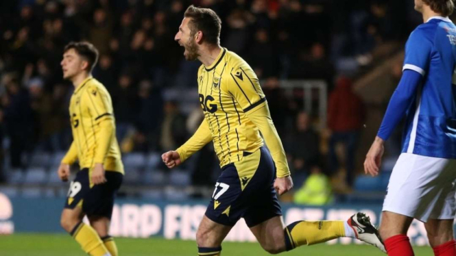 Pemain Oxford United rayakan gol