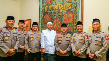 Operasi NCS Polri mengunjungi Habib Syech bin Abdul Qodir Assegaf