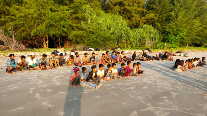 Pengungsi Rohingya yang tiba di Aceh Timur. 