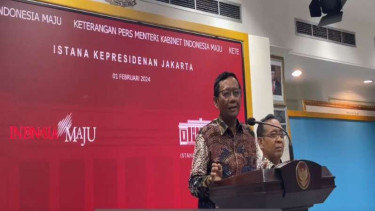 Menko Polhukam Mahfud MD saat konferensi pers soal pengunduran dirinya.