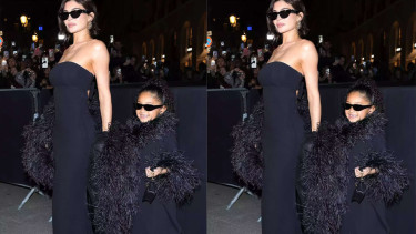 Kylie Jenner Beserta Putrinya Stormi Ketika Menghadiri Paris Fashion Week