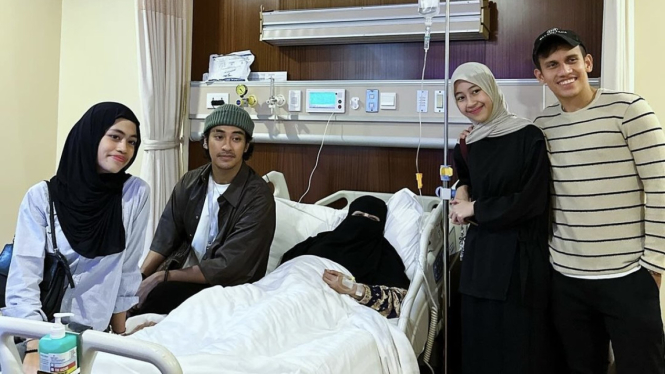 Umi Pipik dan Keluarga