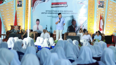 Mantan Mendag RI, M. Lutfi di Ponpes Bahrul Ulum, Tambak Beras, Jombang