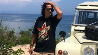 Bucek Depp Ngaku Gaya Pacarannya 'Kumpul Kebo'
