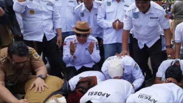 Pemerintah dan DPR akhirnya setuju melakukan revisi Undang-Undang Desa pada tingkat satu mengenai masa jabatan kepala desa, dengan menambah masa jabatan kepala desa menjadi 8 tahun dan maksimal dua periode, Selasa 6 Februari 2024. 