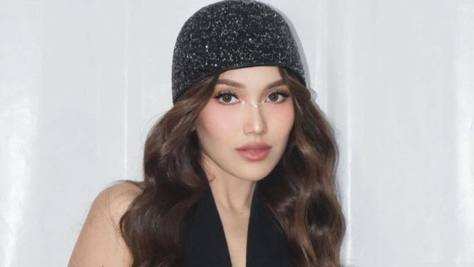 Keseruan Ayu Ting Ting dan Bilqis menonton fanmeeting BABYMONSTER