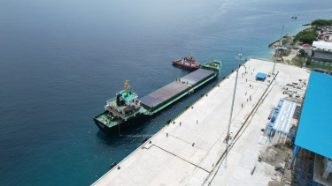 Pelabuhan di Palu.