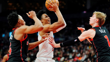 Duel Cleveland Cavaliers vs Toronto Raptors