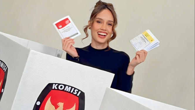 Cinta Laura nyoblos Pemilu 2024 di New York, Amerika Serikat