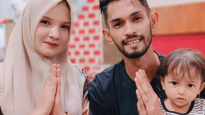 Anak dan cucu angkat Cristiano Ronaldo, Martunis dan Silvia Ramadhani